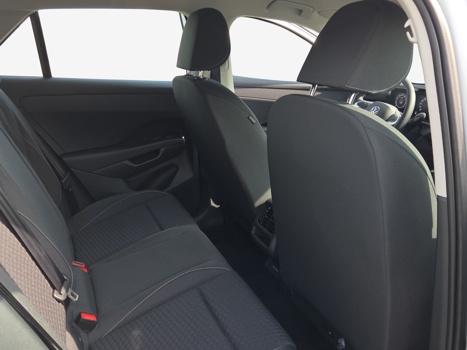 VW T-Roc 1.5 eTSI mHEV Trend DSG-image-15
