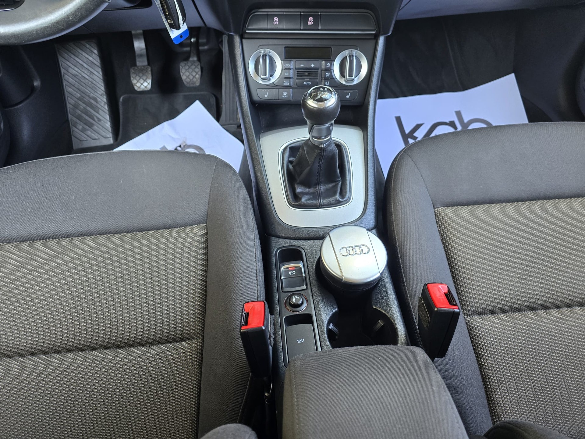 AUDI Q3 2.0 TFSI quattro-image-11