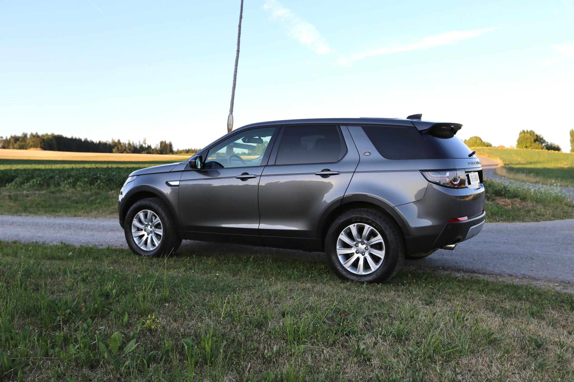 LAND ROVER Discovery Sport 2.0 TD4 180 HSE-image-1