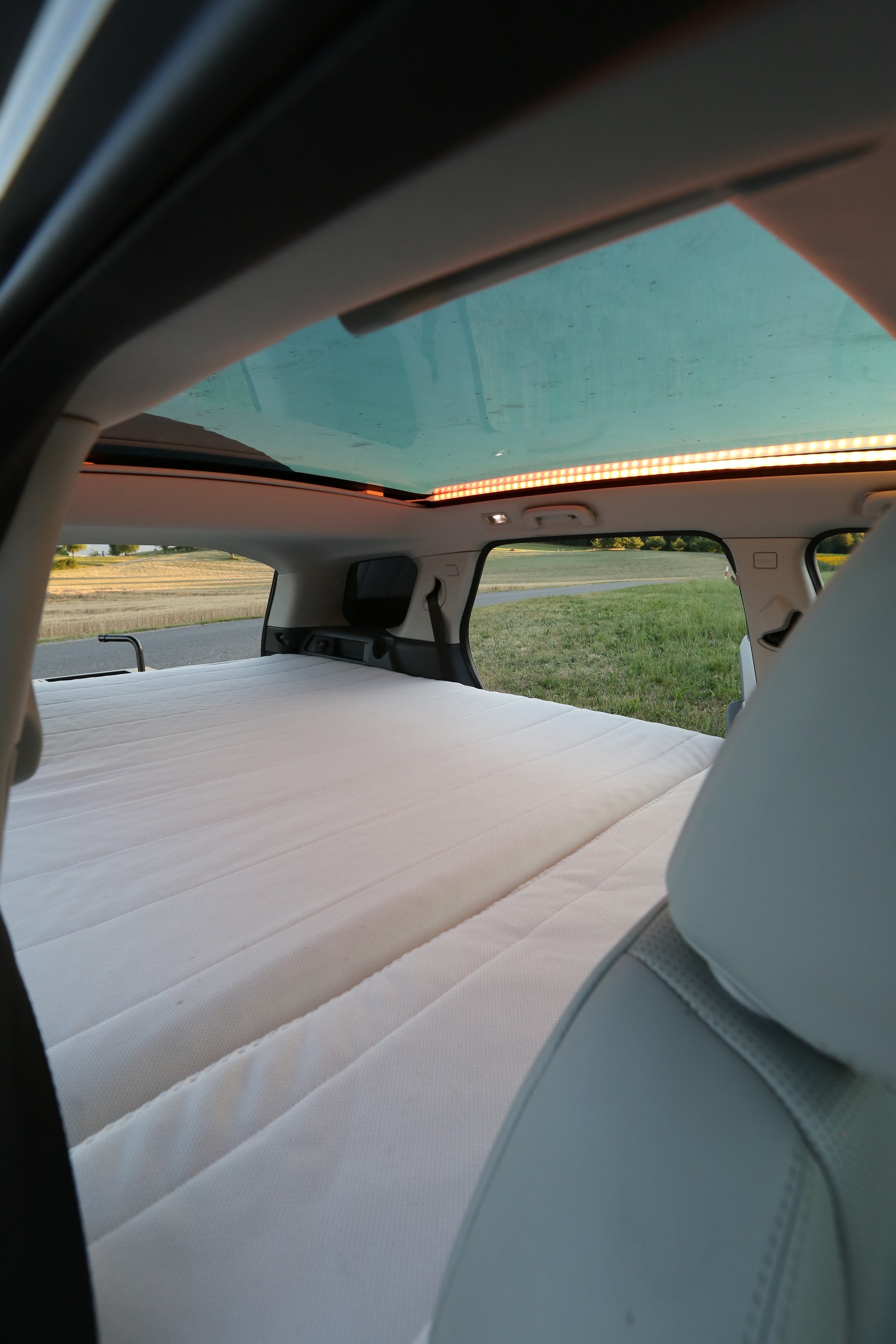 LAND ROVER Discovery Sport 2.0 TD4 180 HSE-image-10