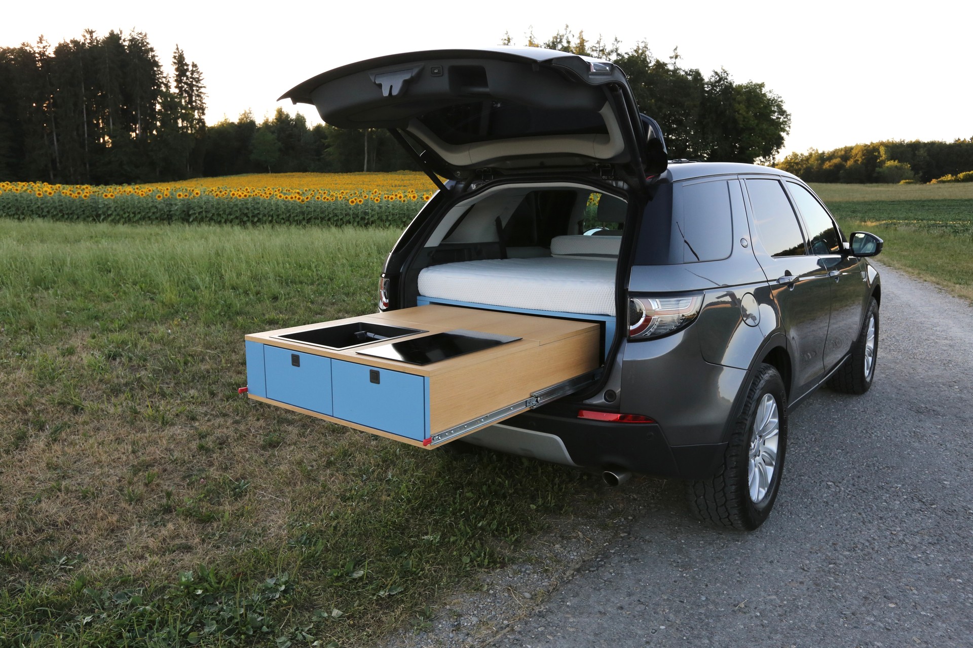 LAND ROVER Discovery Sport 2.0 TD4 180 HSE-image-2