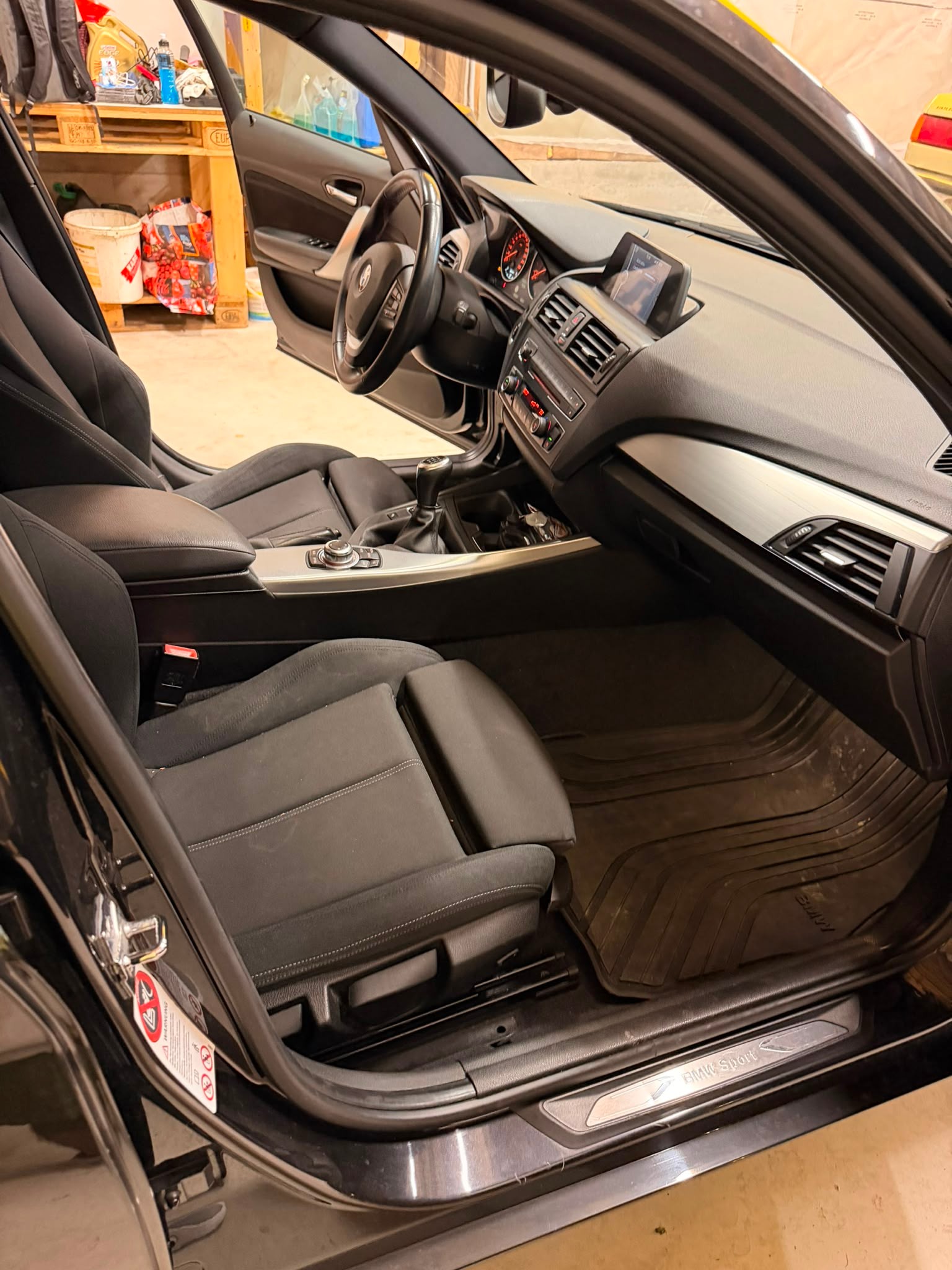 BMW 120d Sport Line-image-5