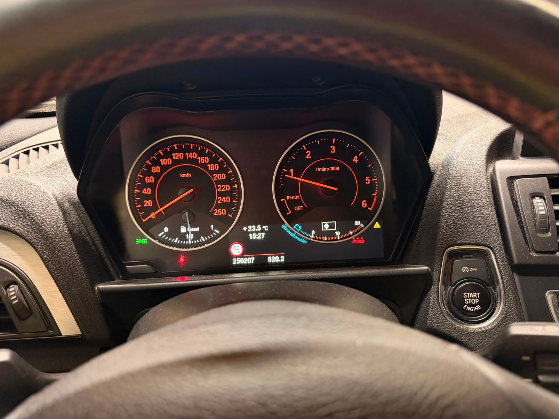 BMW 120d Sport Line-image-8