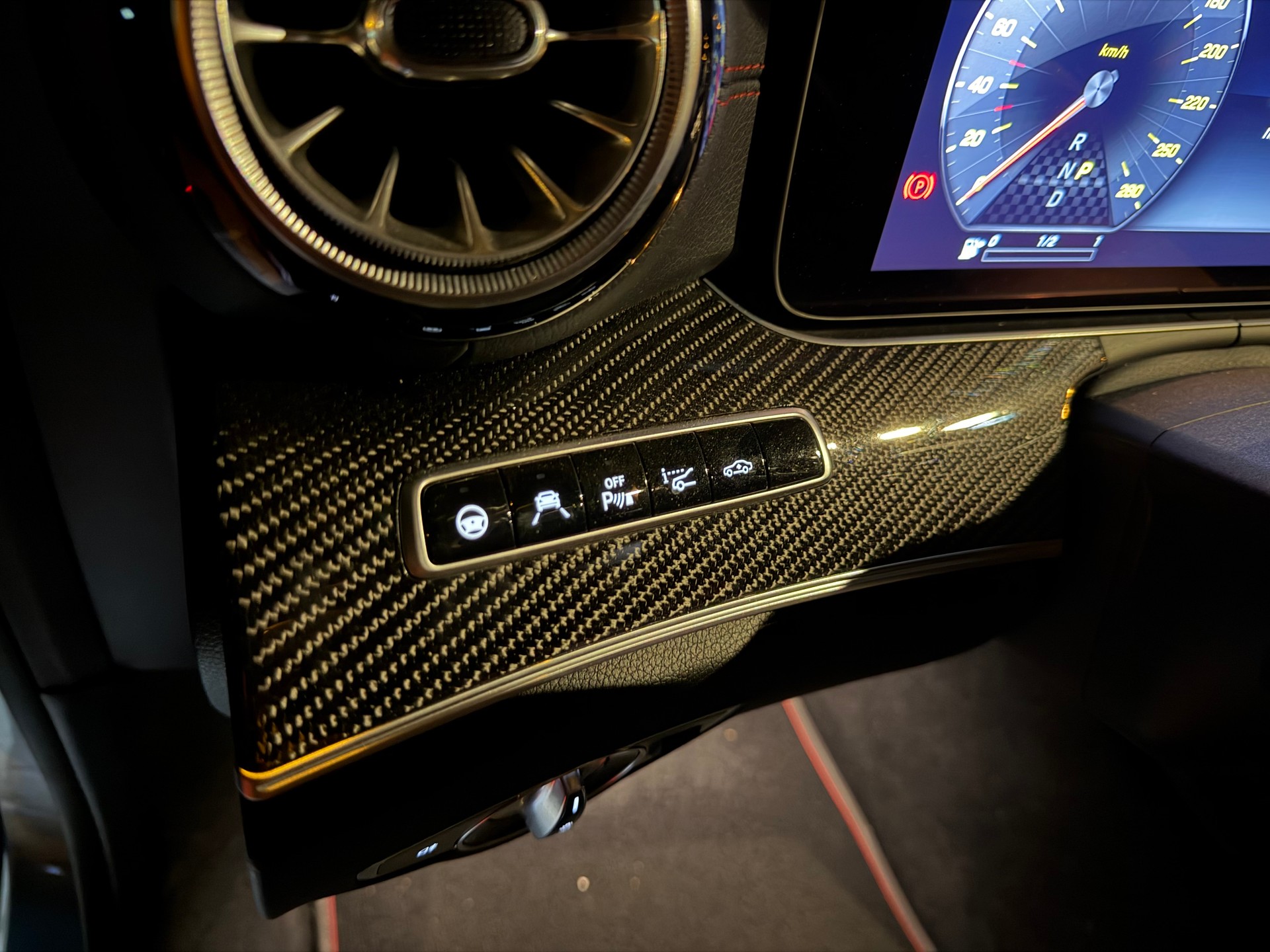 MERCEDES-BENZ E 53 AMG-image-4