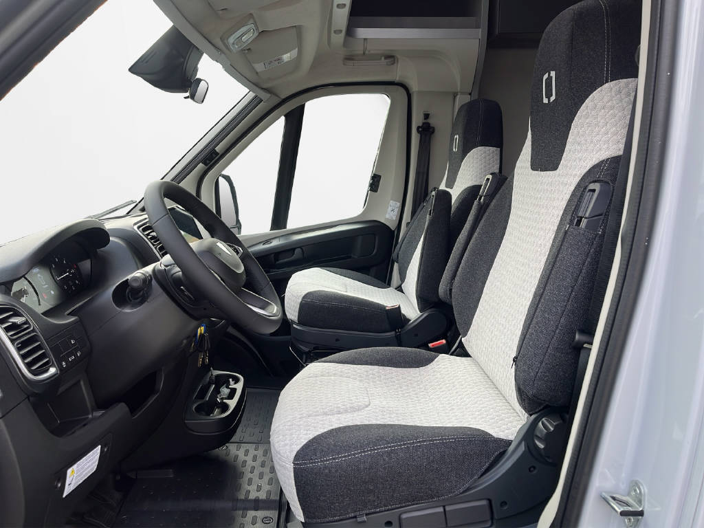 PEUGEOT CROSSCAMP EXPDN 7.4E AT-image-4