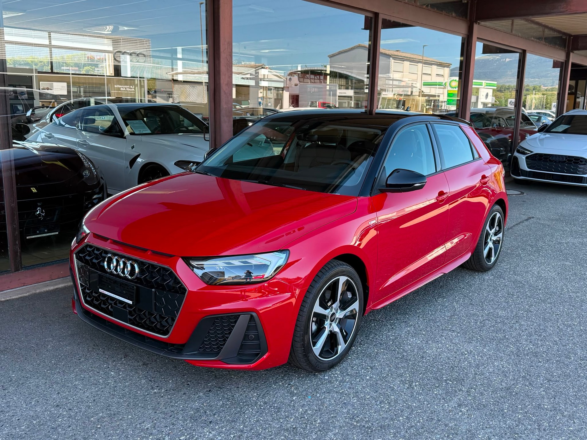 AUDI A1 Sportback 30 TFSI S Line S-tronic-image-1