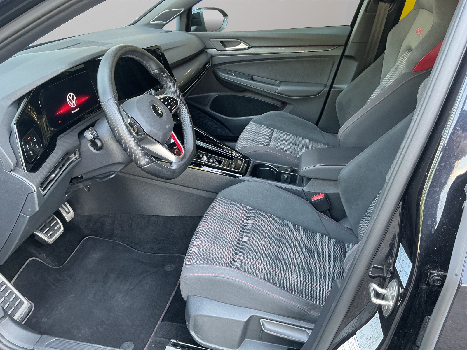 VW Golf 2.0 TSI GTI DSG-image-4