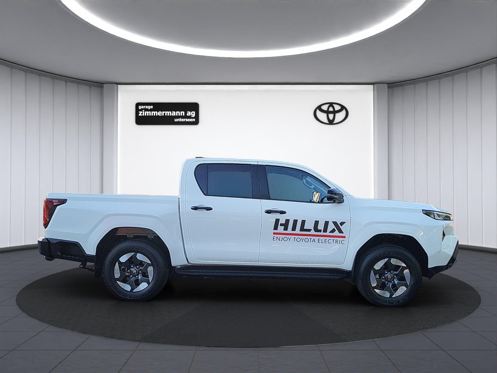 TOYOTA Hilux Double Cab.-Pick-up 59KW-image-4
