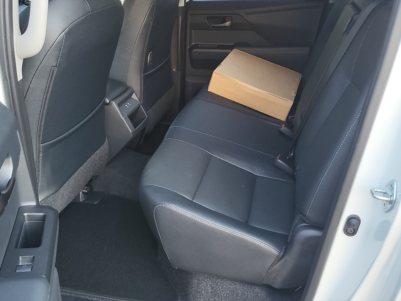 TOYOTA Hilux Double Cab.-Pick-up 59KW-image-14