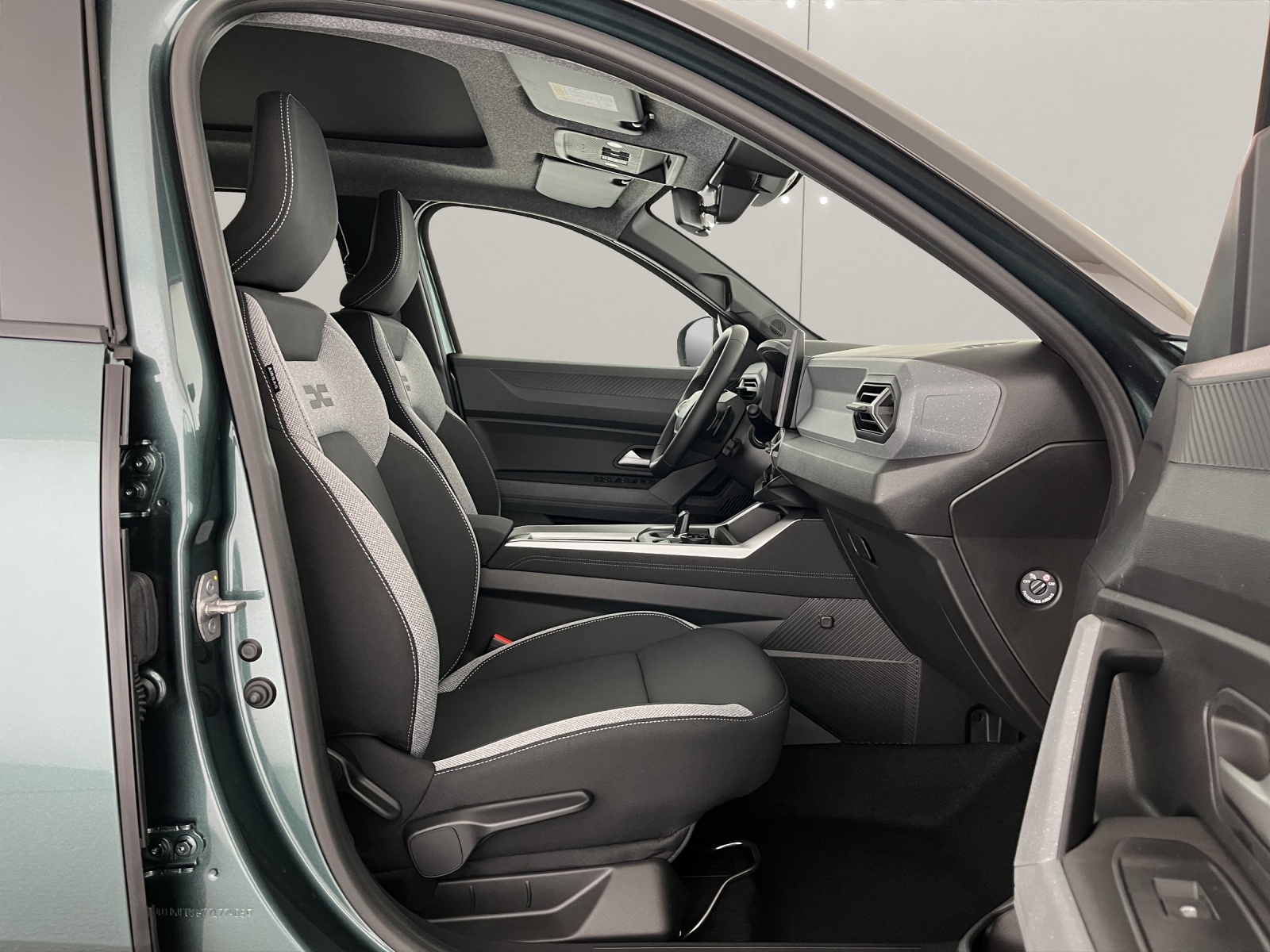 DACIA Bigster 1.2 Hybrid Journey 4WD-image-15