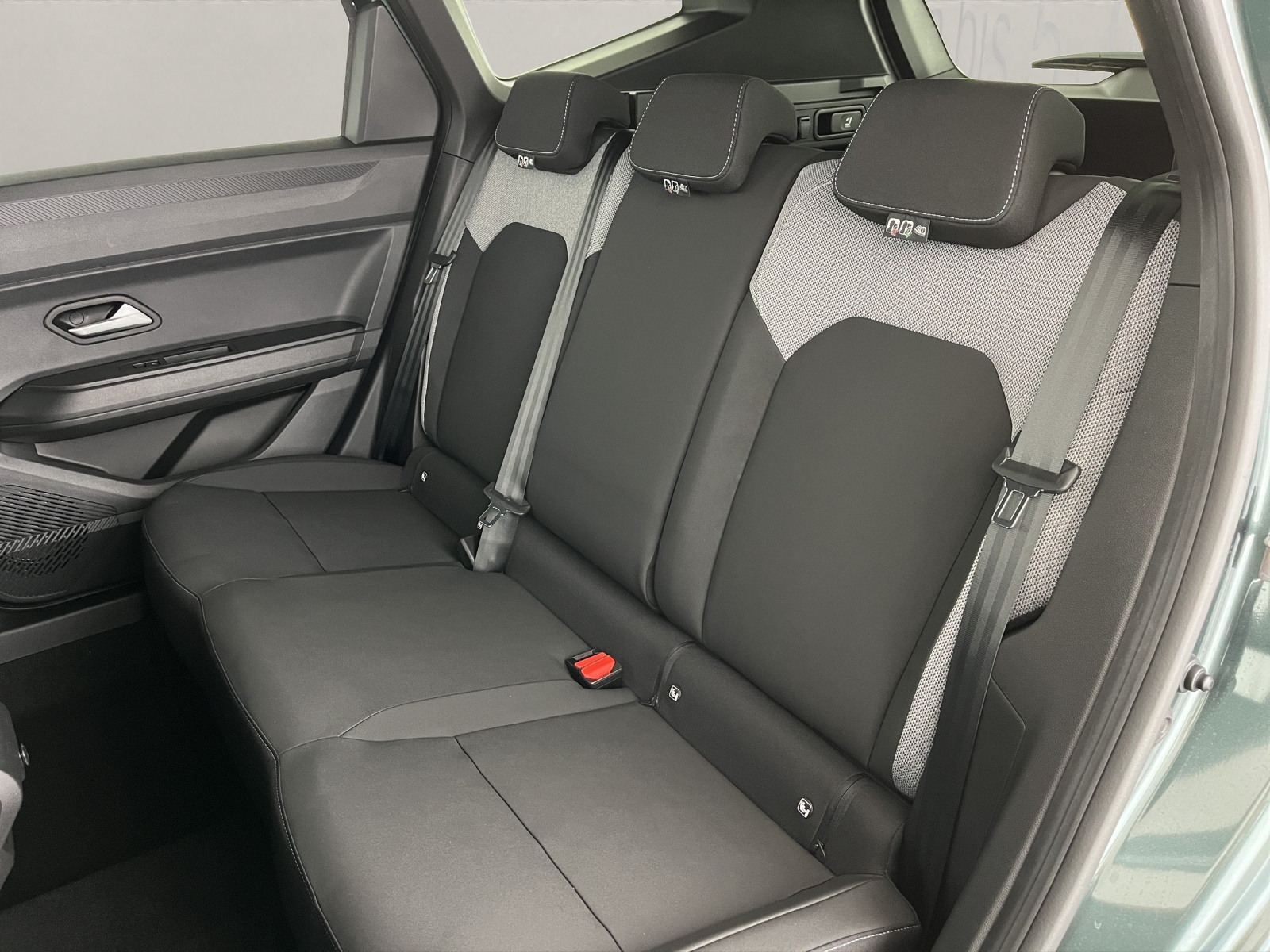 DACIA Bigster 1.2 Hybrid Journey 4WD-image-16