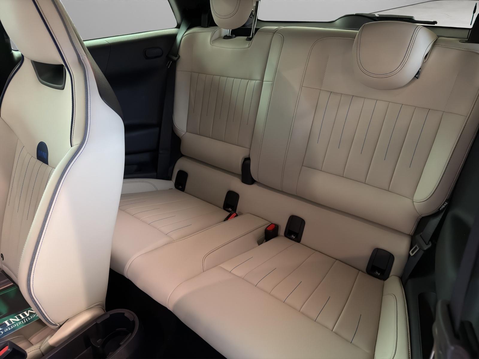 MINI J01 Cooper SE-image-18