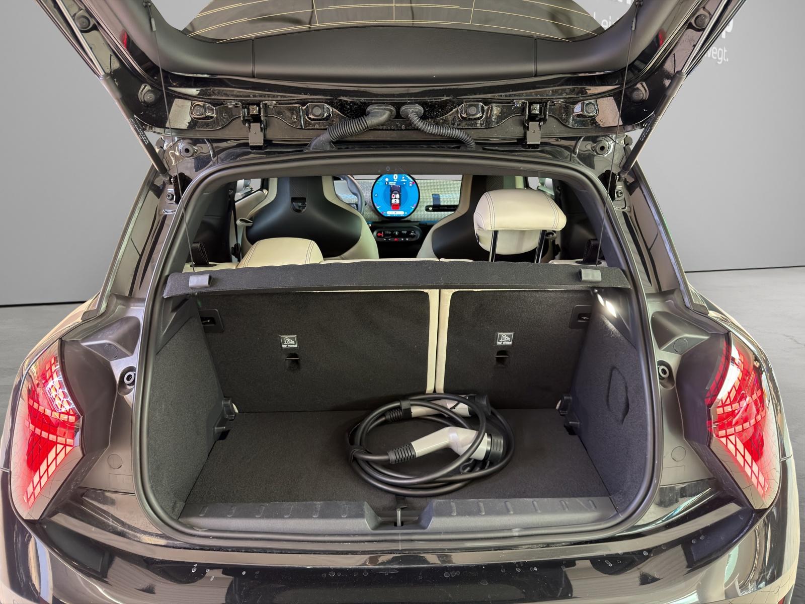 MINI J01 Cooper SE-image-9