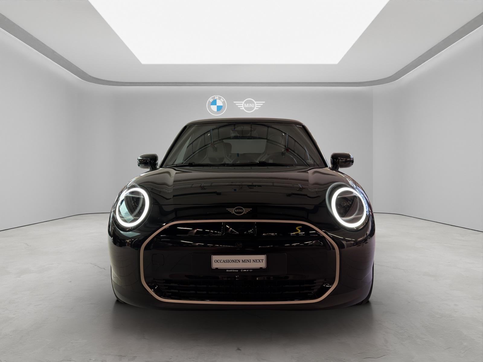 MINI J01 Cooper SE-image-1