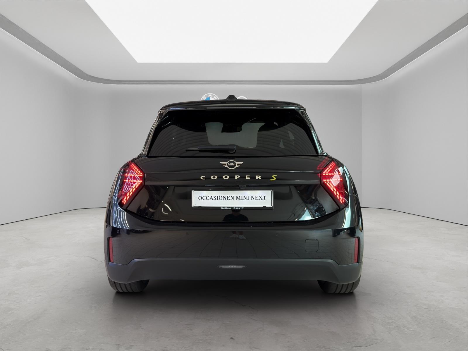 MINI J01 Cooper SE-image-8