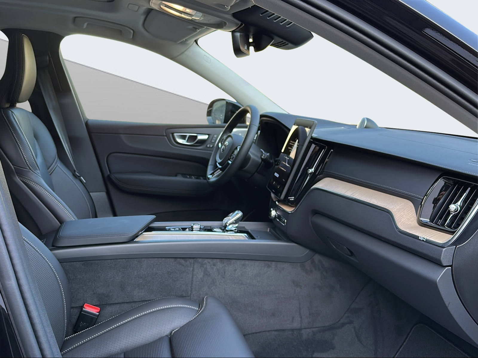 VOLVO XC60 2.0 T8 TE Ultra Bright eAWD-image-13