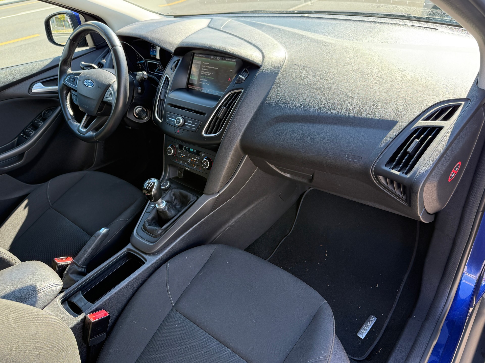FORD Focus 1.0 SCTi Business-image-12