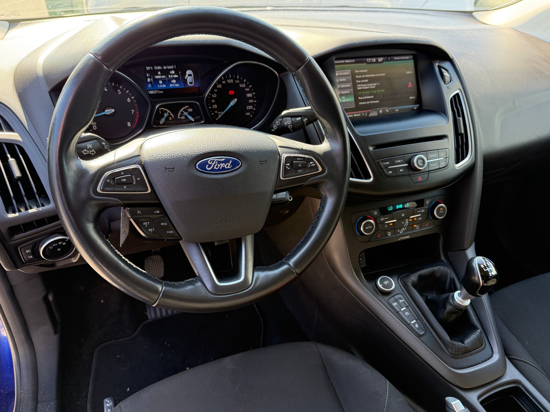 FORD Focus 1.0 SCTi Business-image-24