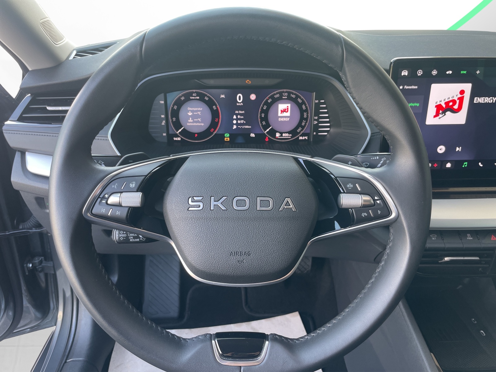 SKODA Octavia Combi 1.5 TSI mHEV DSG Selection-image-7