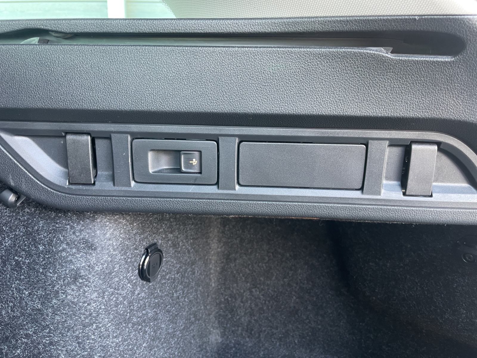 SKODA Octavia Combi 1.5 TSI mHEV DSG Dynamic-image-15