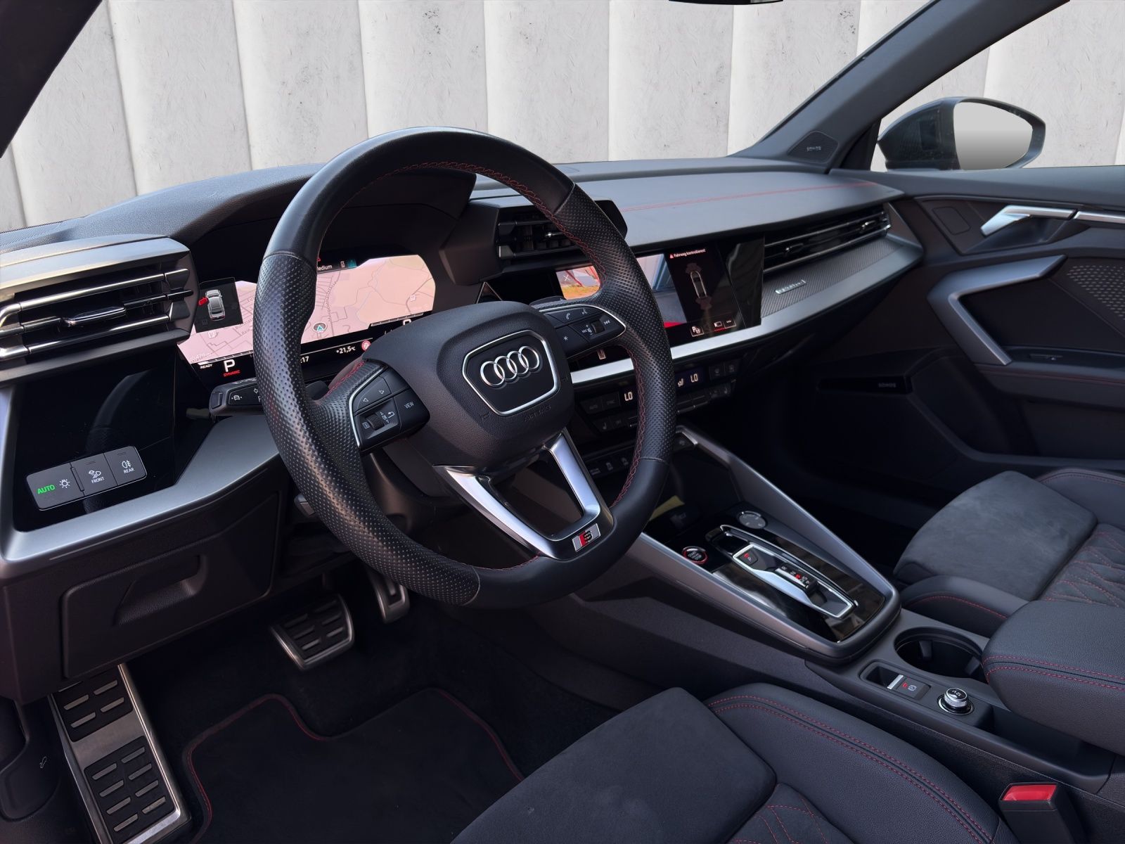AUDI S3 Limousine TFSI quattro S-tronic-image-8