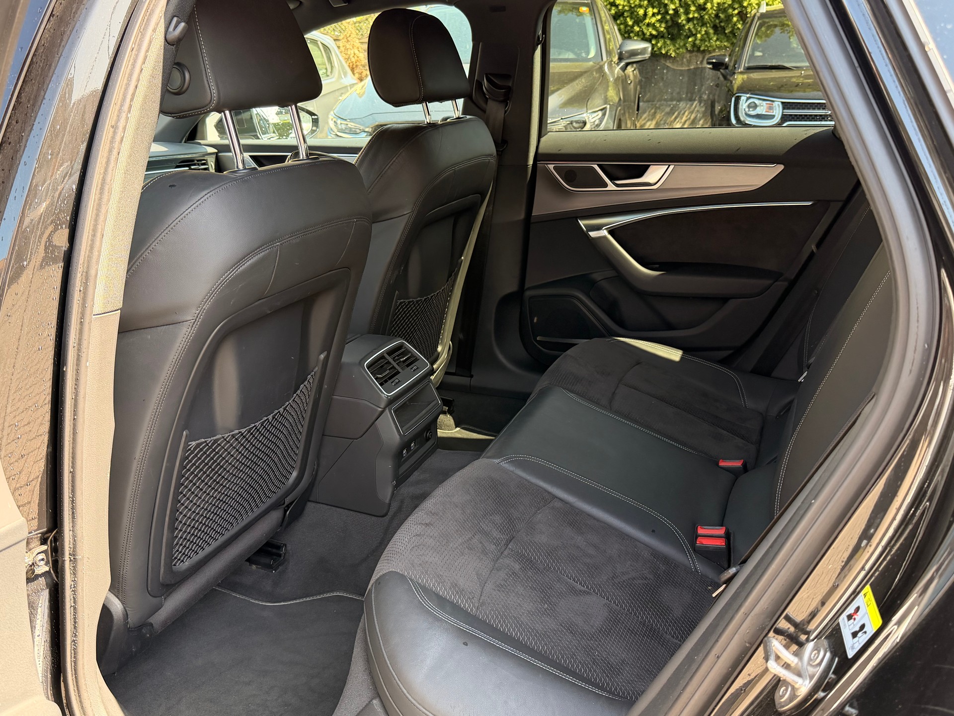 AUDI A6 Avant 45 TDI quattro tiptronic S-Line-image-9
