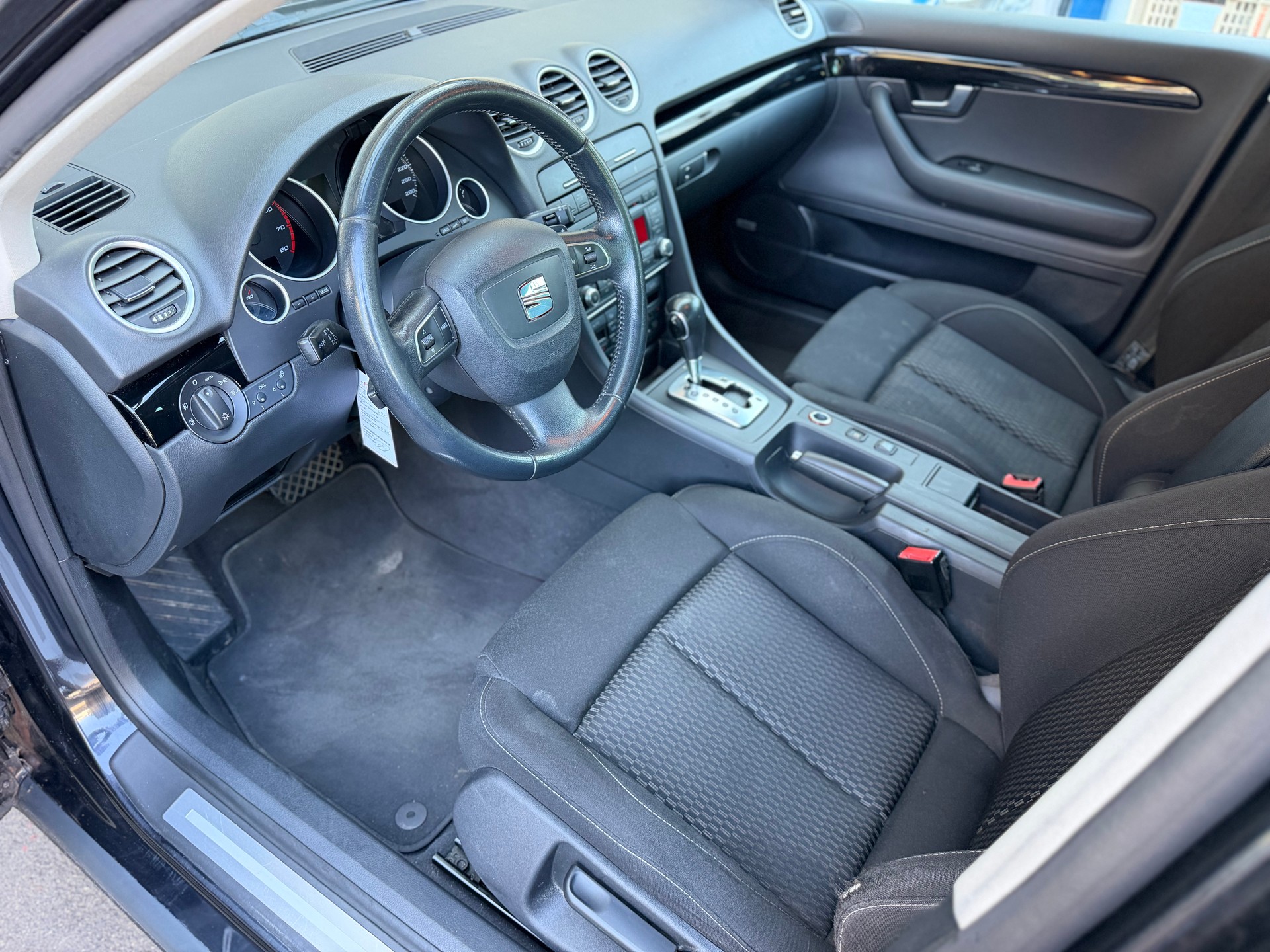 SEAT Exeo ST 2.0 TSI Advantage multitronic-image-9