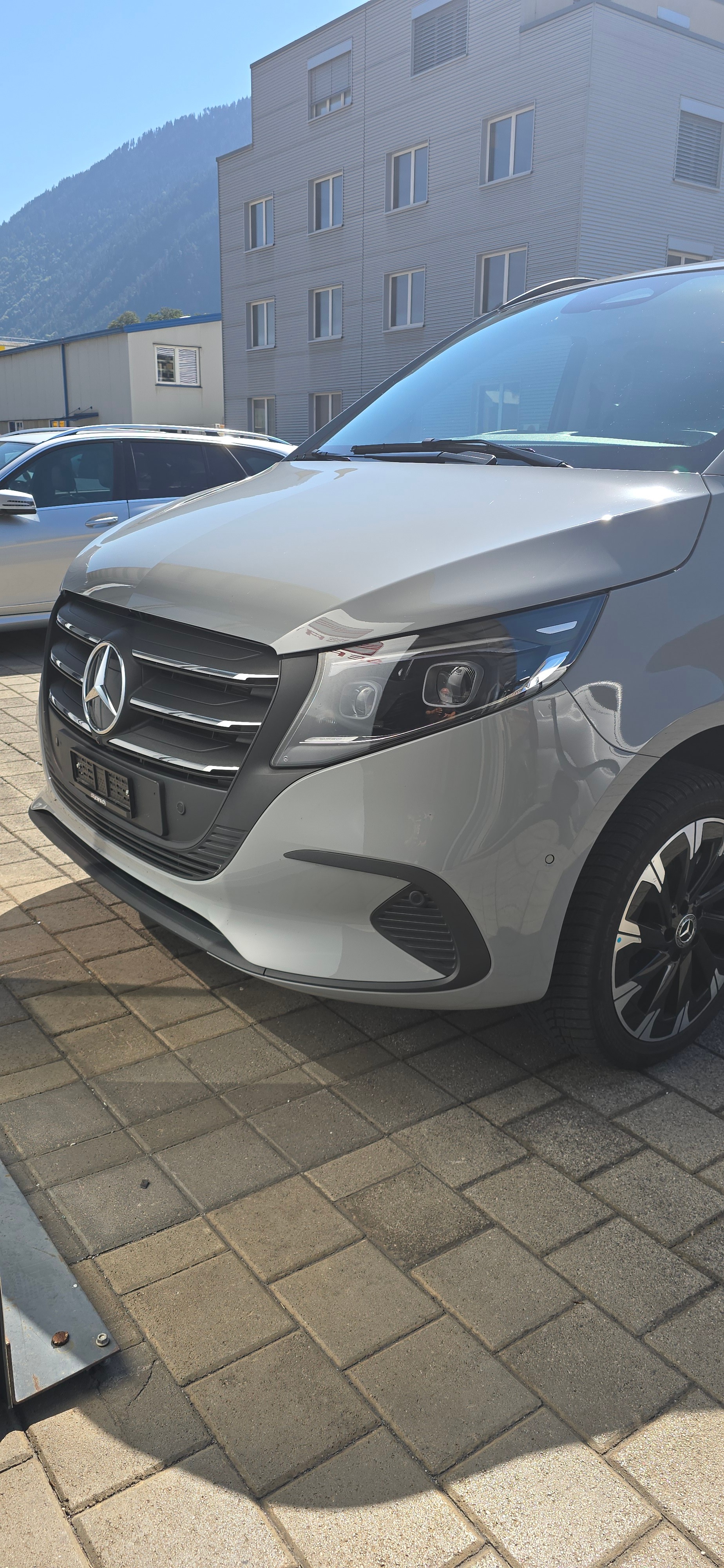 MERCEDES-BENZ Vito 116 CDI Lang Tourer 9G-Tronic 4M Select-image-2