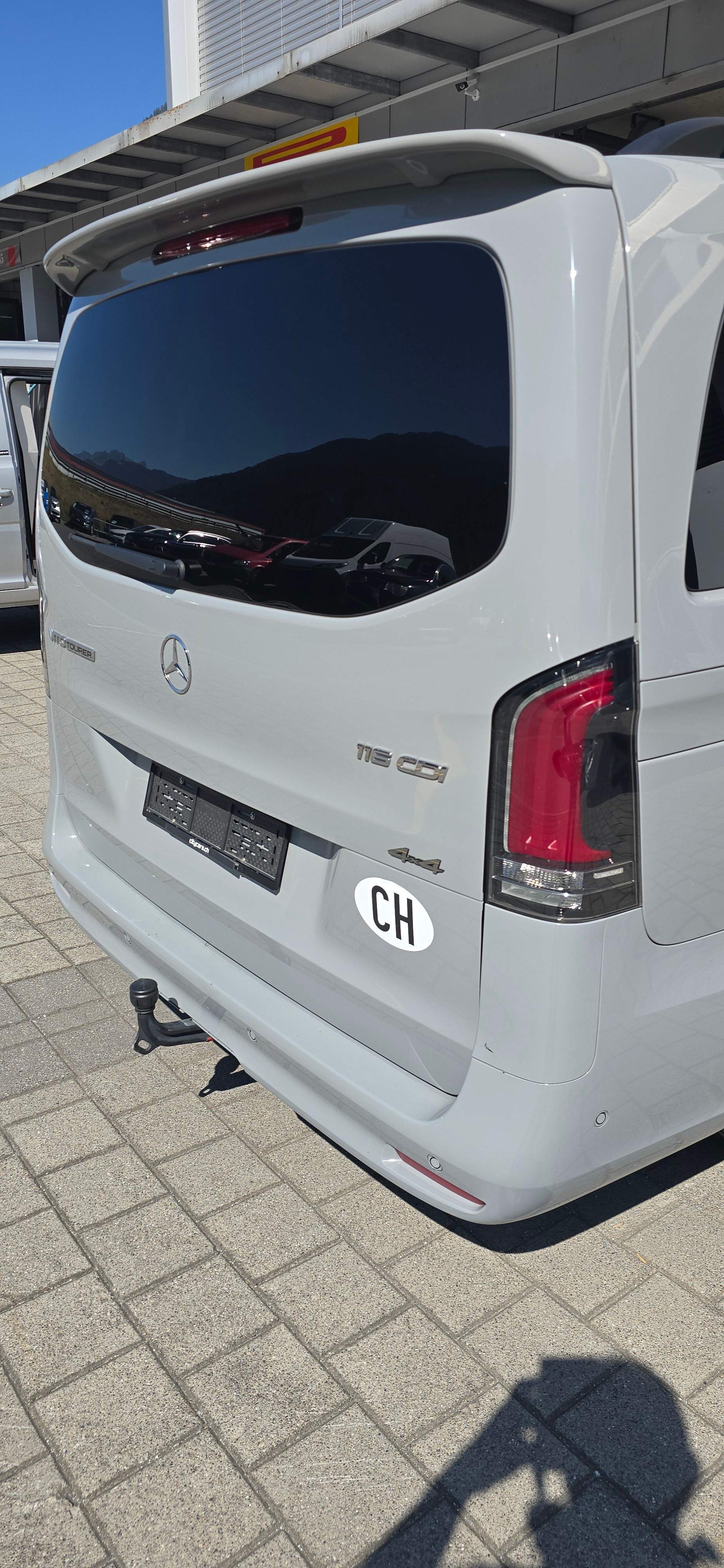 MERCEDES-BENZ Vito 116 CDI Lang Tourer 9G-Tronic 4M Select-image-4