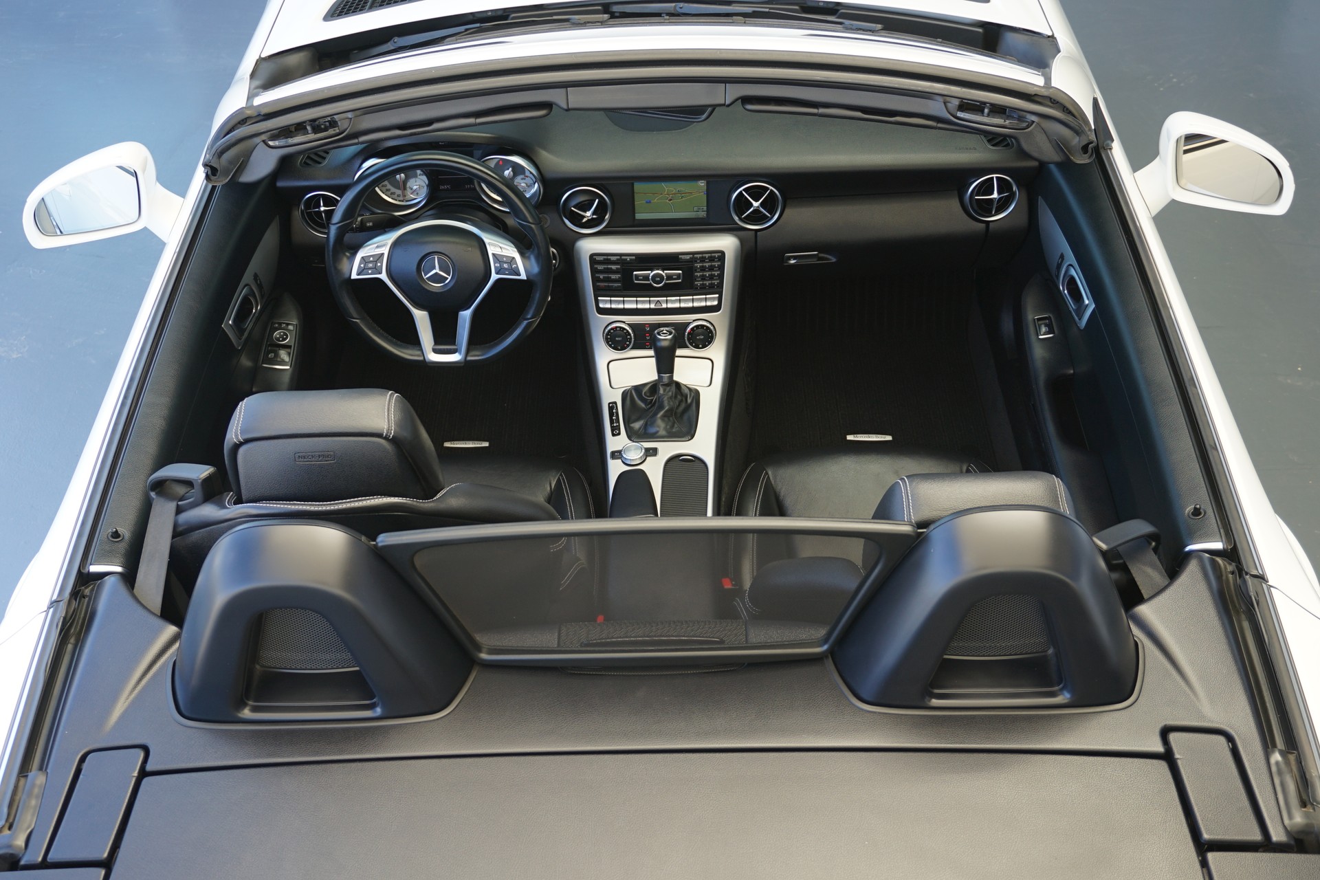 MERCEDES-BENZ SLK 200-image-21