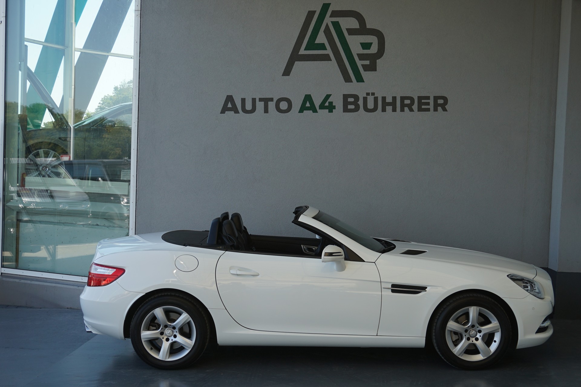 MERCEDES-BENZ SLK 200-image-6