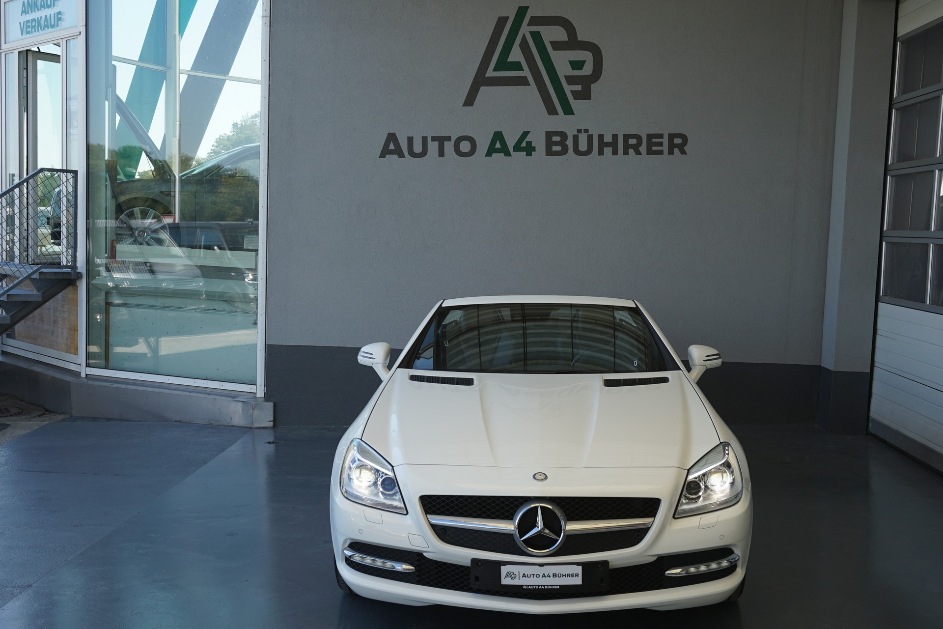 MERCEDES-BENZ SLK 200-image-16