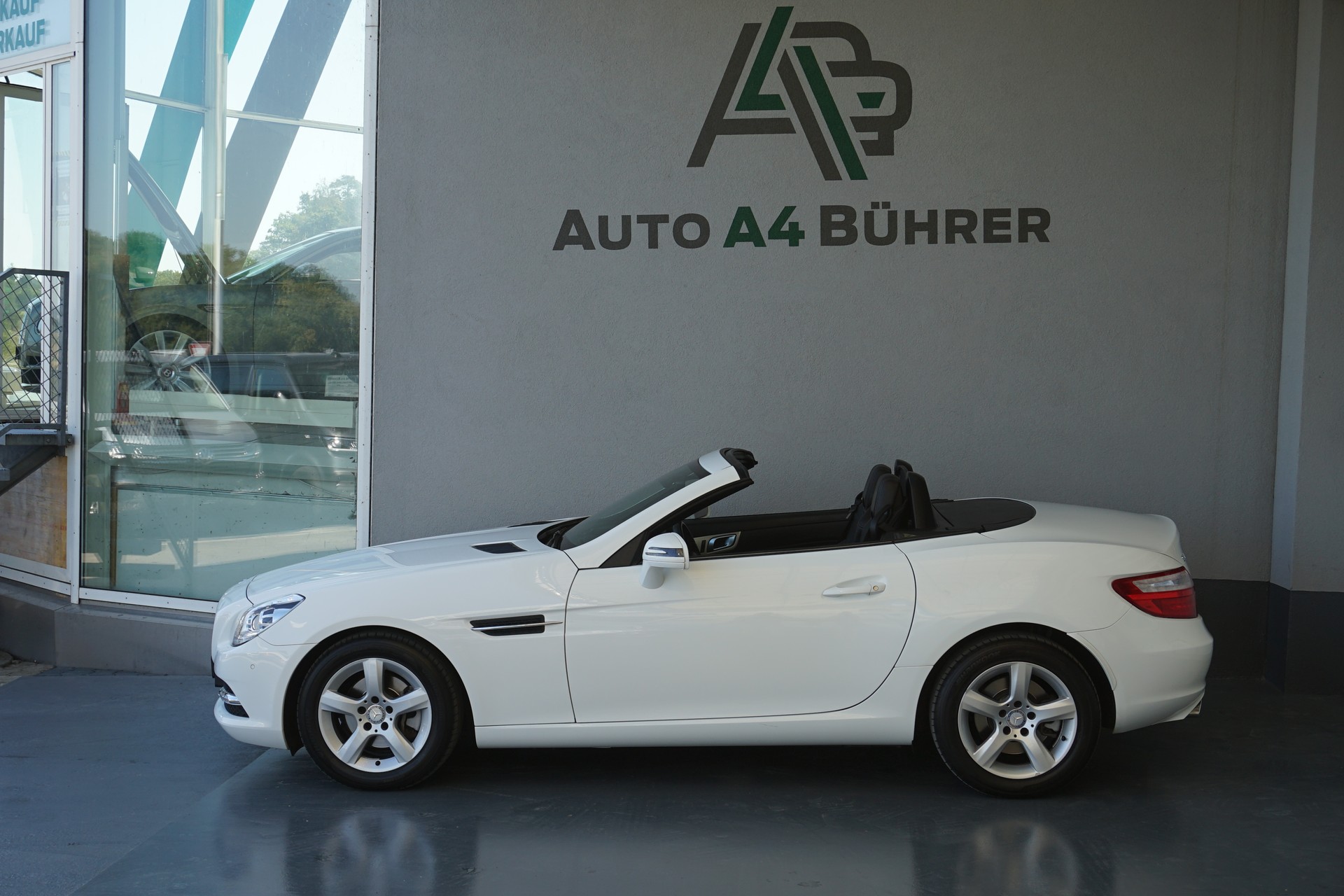 MERCEDES-BENZ SLK 200-image-1