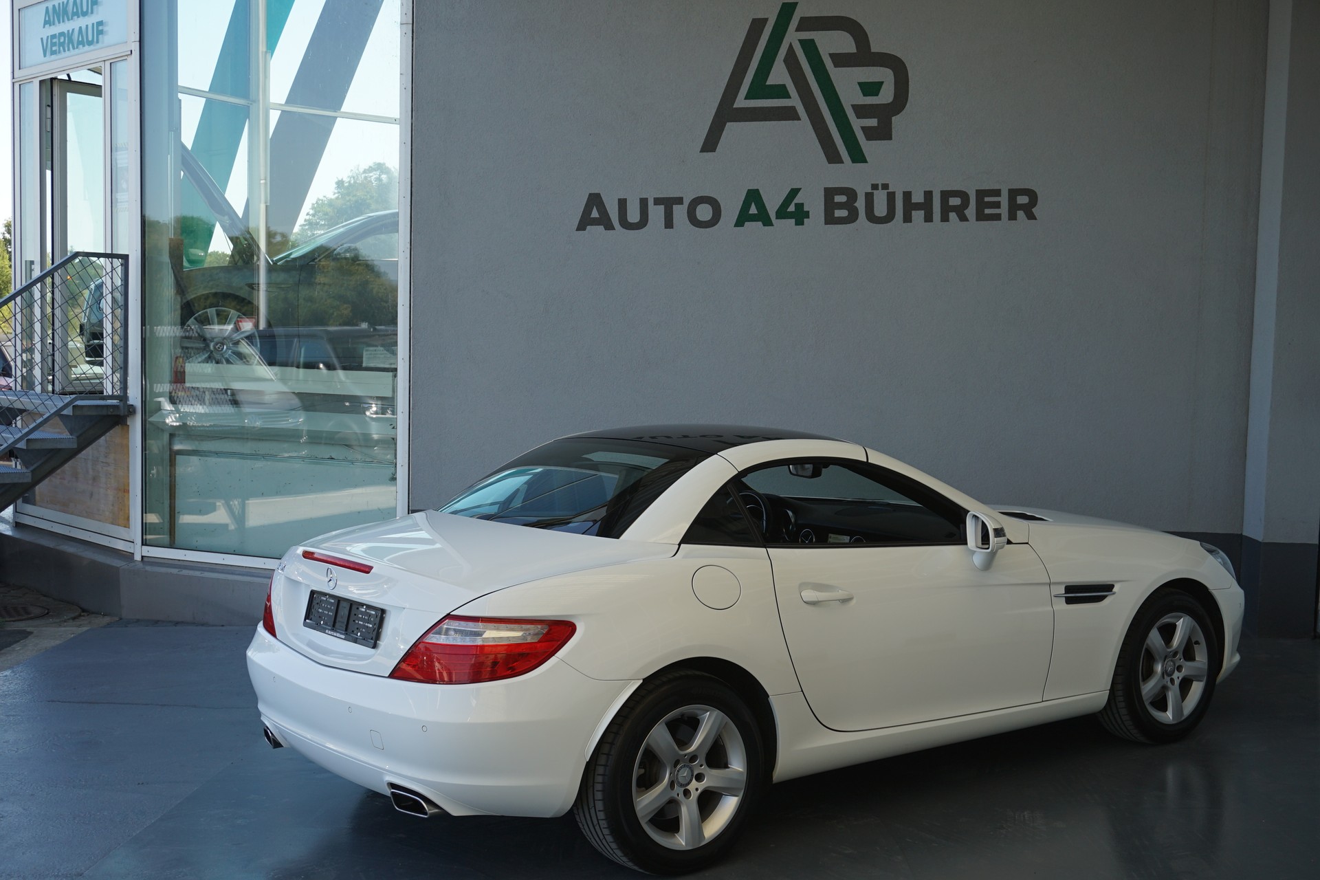 MERCEDES-BENZ SLK 200-image-12