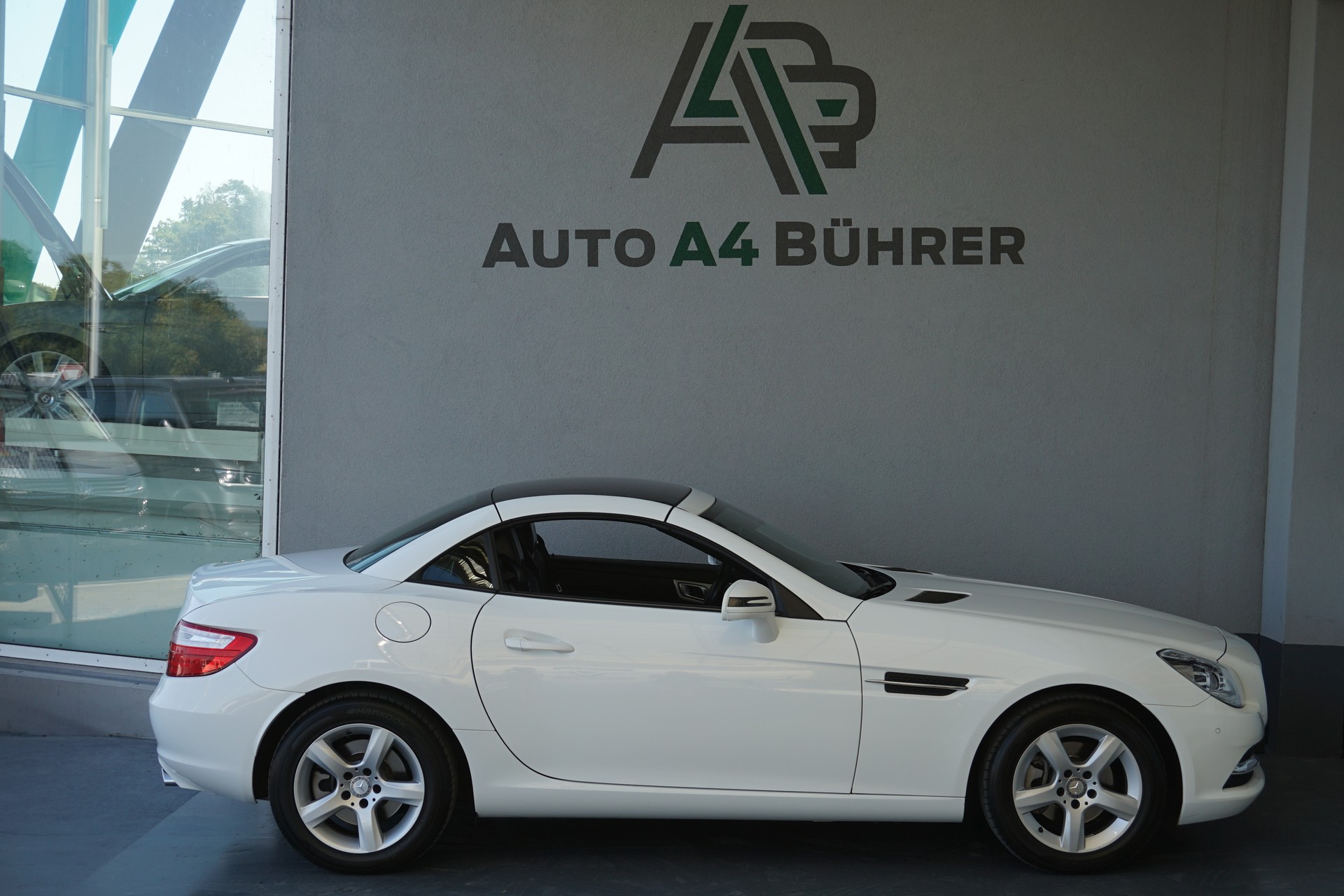MERCEDES-BENZ SLK 200-image-5