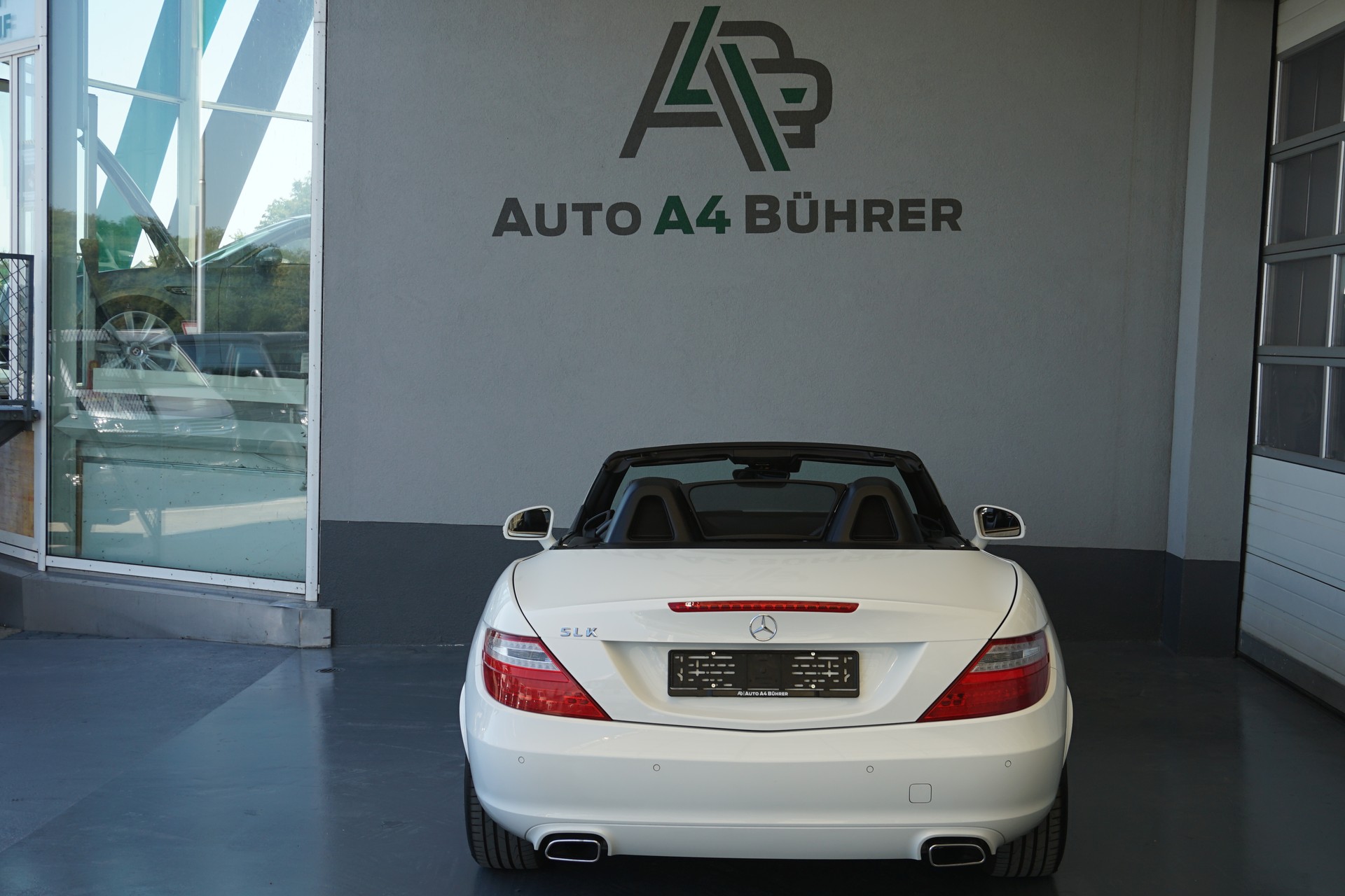 MERCEDES-BENZ SLK 200-image-18