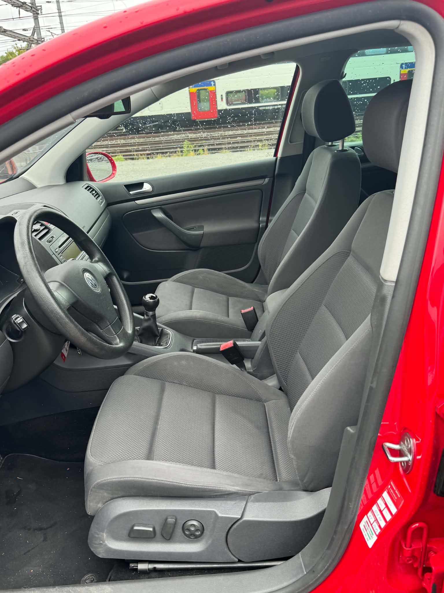 VW Golf 2.0 FSI Comfortline-image-5