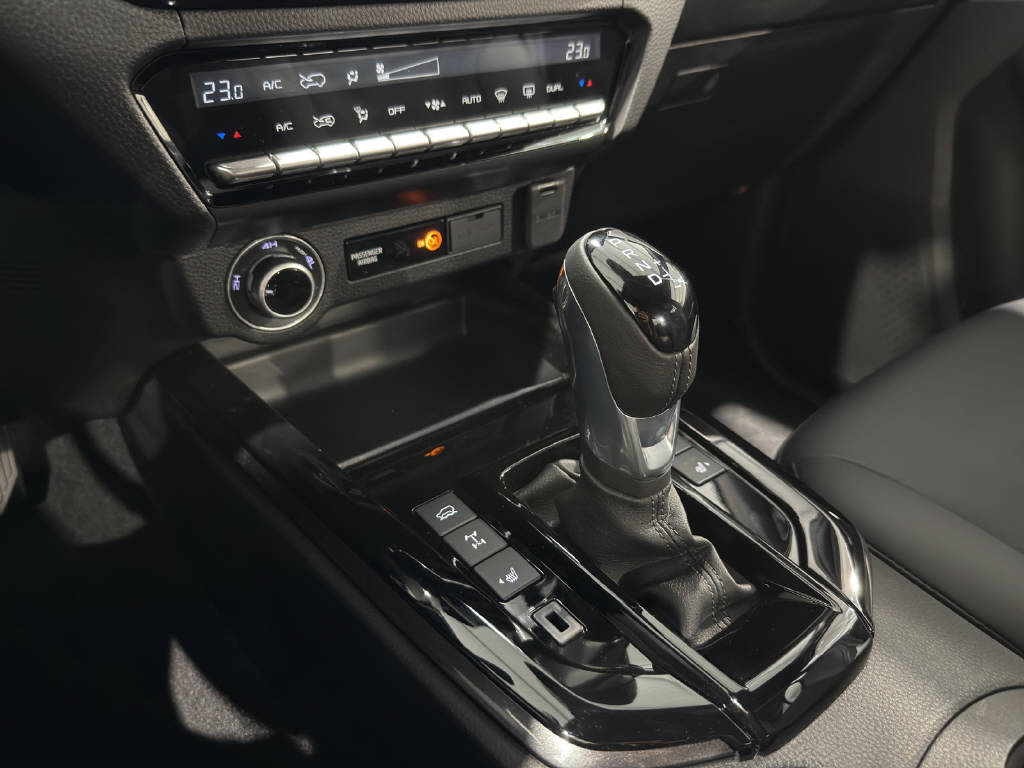 ISUZU D-Max Crew Pick-up 2.2 DDi Nitro Sport 4x4-image-12