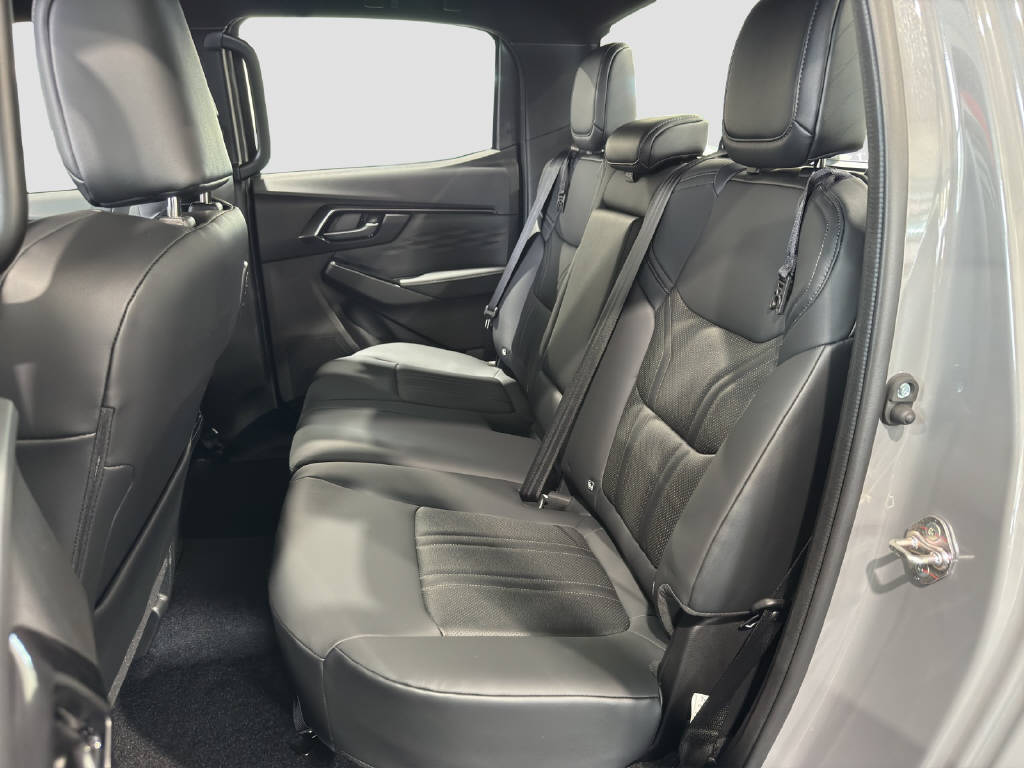 ISUZU D-Max Crew Pick-up 2.2 DDi Nitro Sport 4x4-image-14