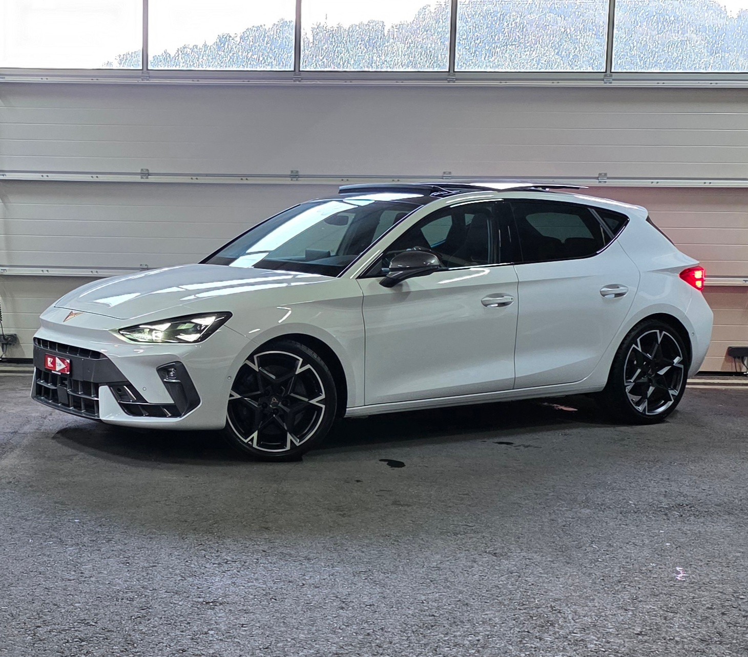 CUPRA LEON 2.0 TSI VZ DSG *Sitz-&Lenkradheizung*ACC&Spurhalteassistent*Rückfahrkamers*Sennheiser-Soundanlage*-image-0
