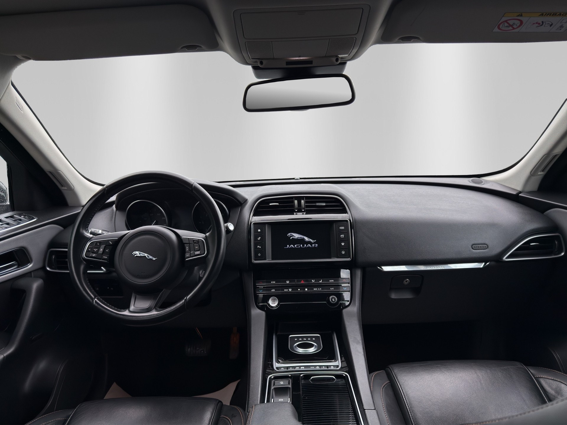 JAGUAR F-Pace 3.0 TD Prestige AWD Automatik-image-8