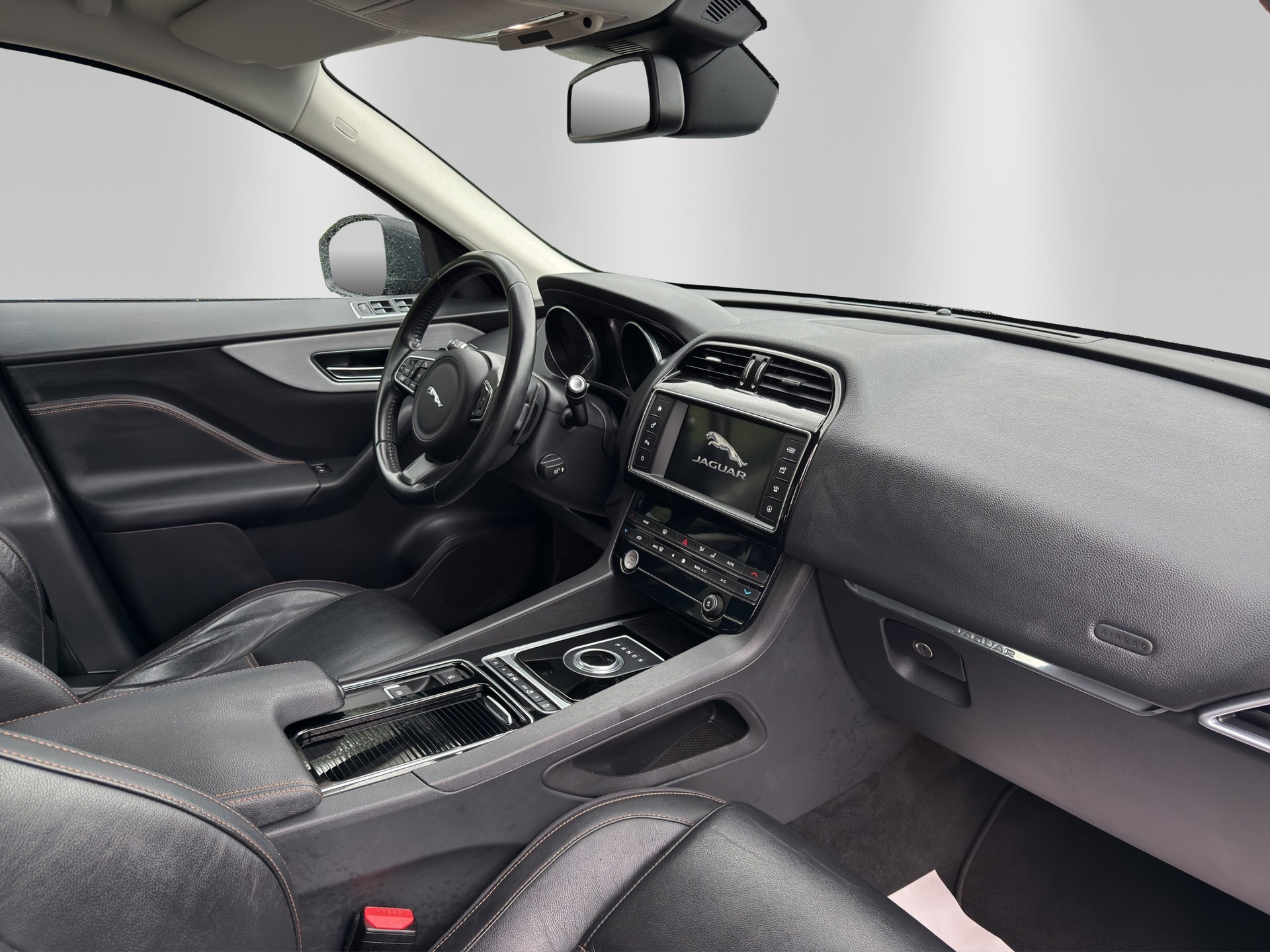 JAGUAR F-Pace 3.0 TD Prestige AWD Automatik-image-12