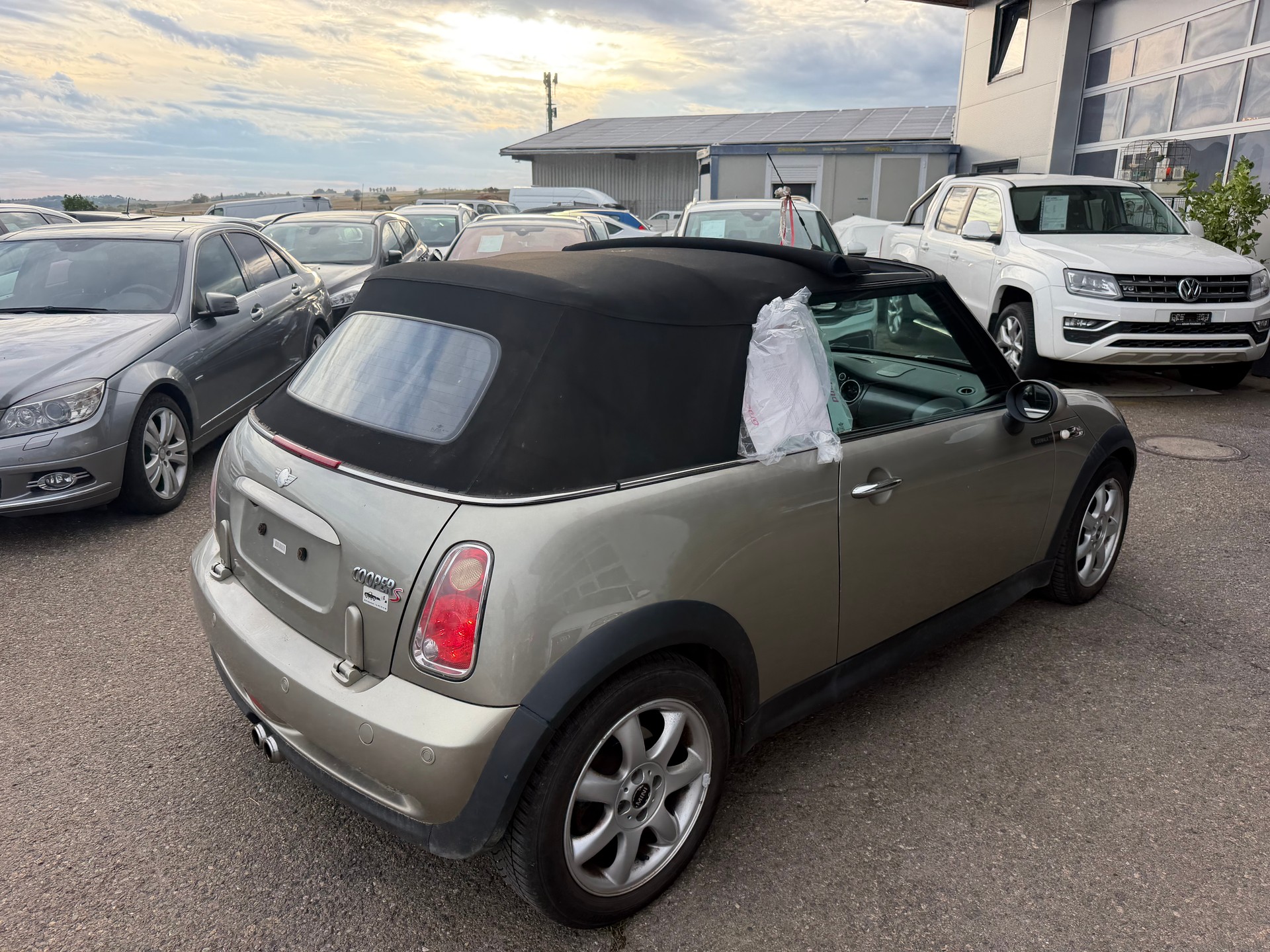 MINI Cooper S Cabriolet-image-2