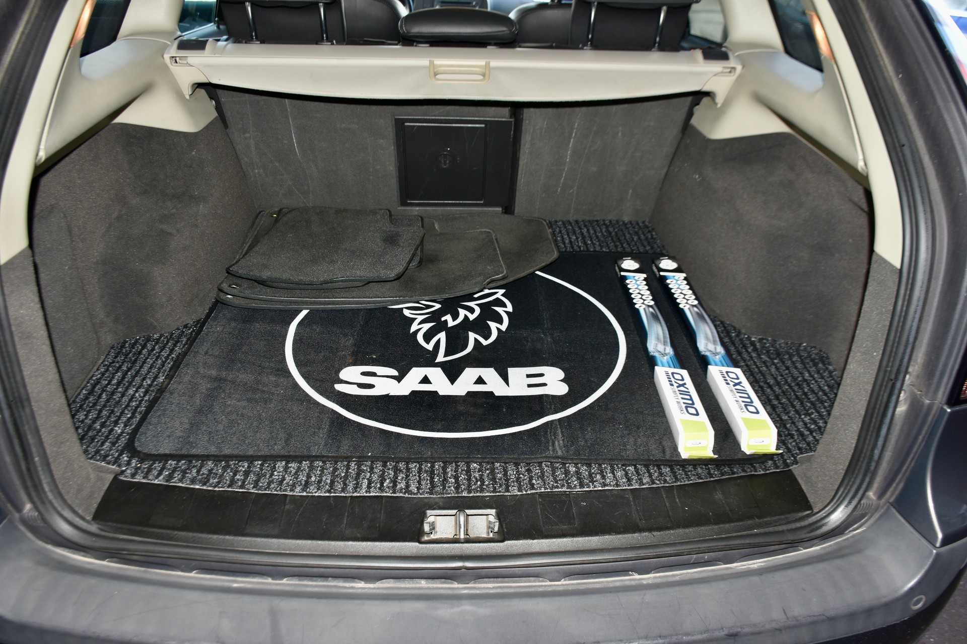 SAAB 9-3 2.0 (1.8t) Vector-image-7