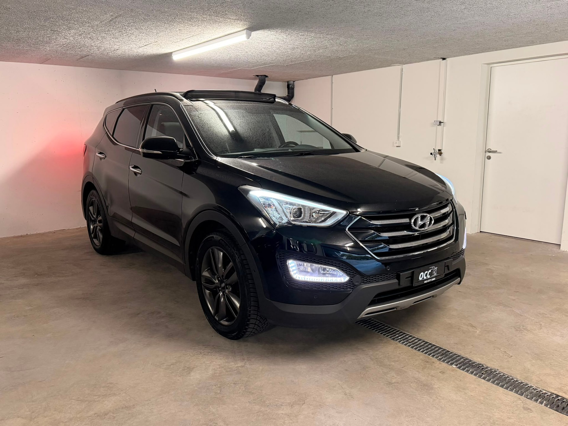 HYUNDAI Santa Fe 2.2 CRDI Style 4WD Automatic-image-0