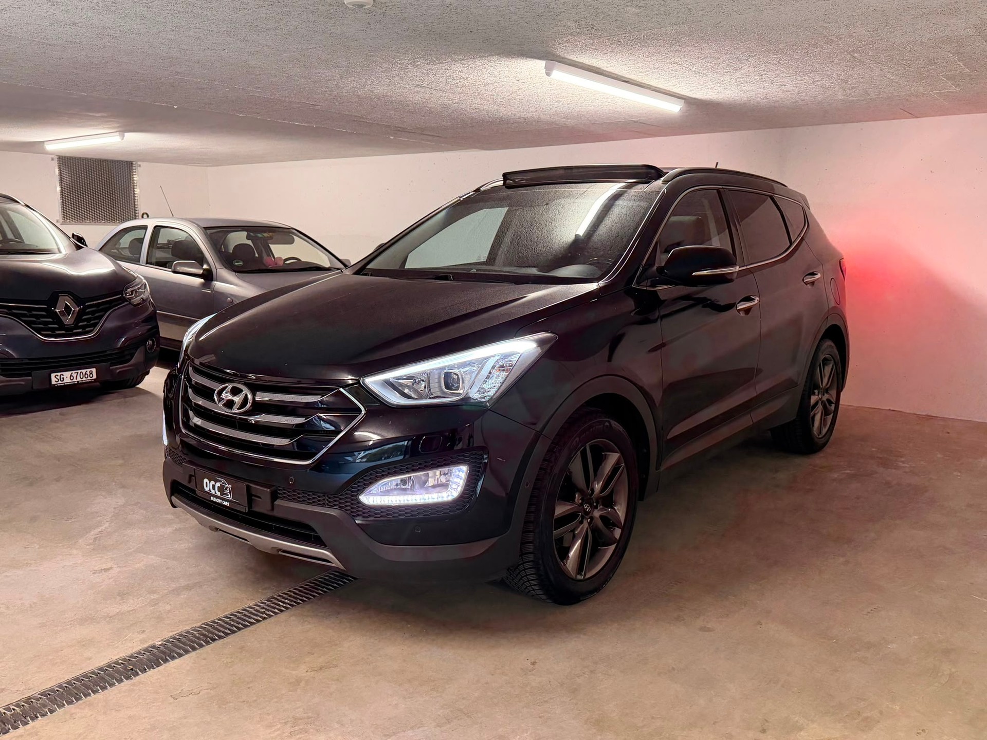 HYUNDAI Santa Fe 2.2 CRDI Style 4WD Automatic-image-2