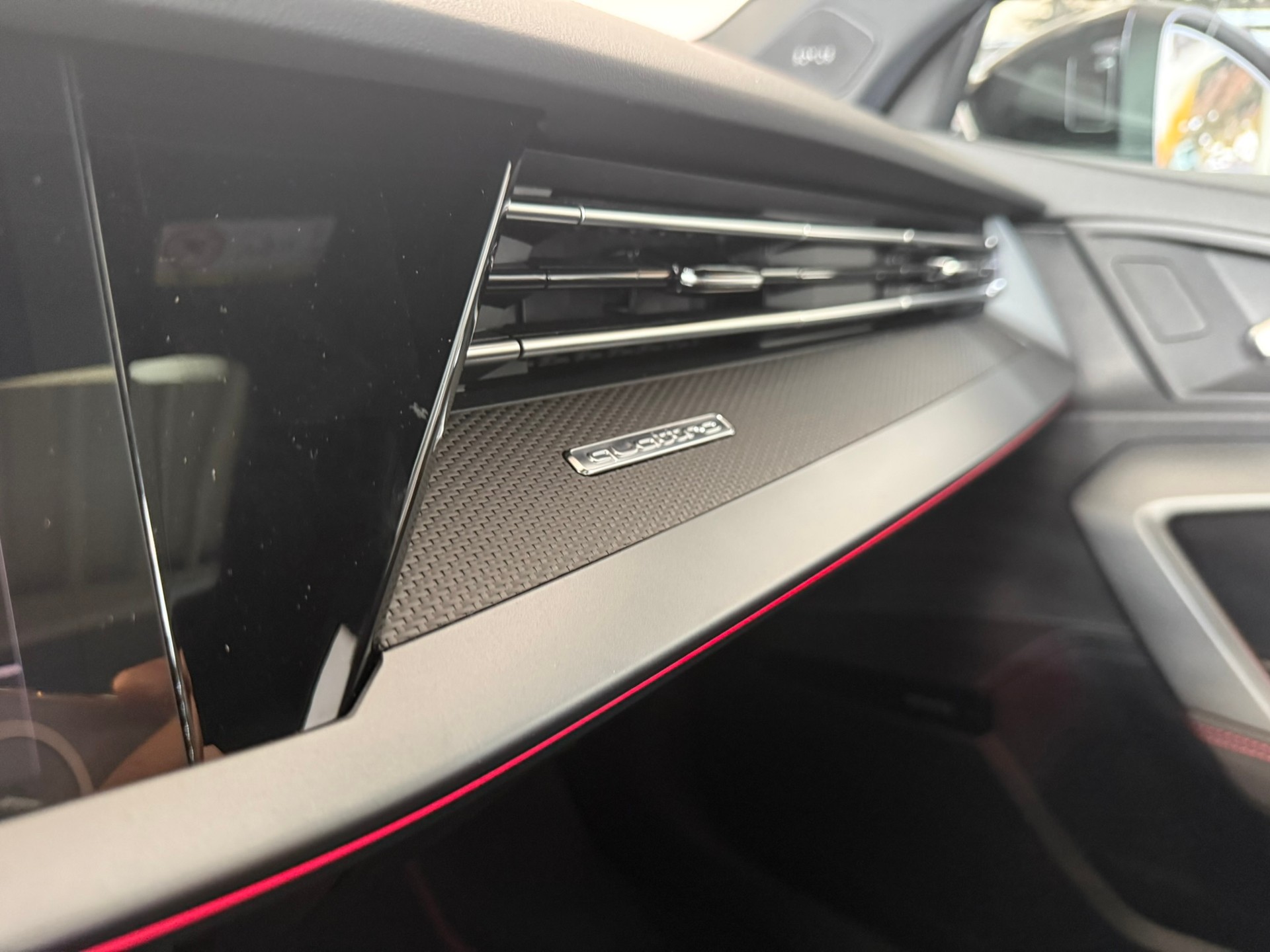 AUDI S3 Limousine TFSI quattro S-tronic, distriktgrün met.-image-16