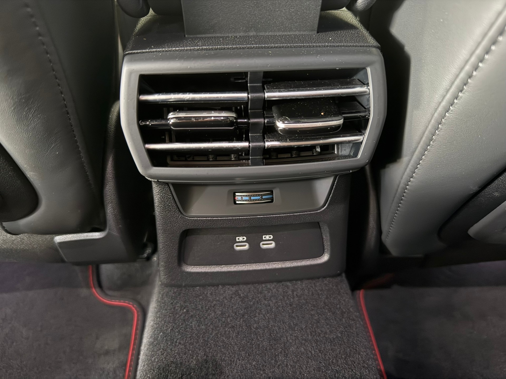 AUDI S3 Limousine TFSI quattro S-tronic, distriktgrün met.-image-28
