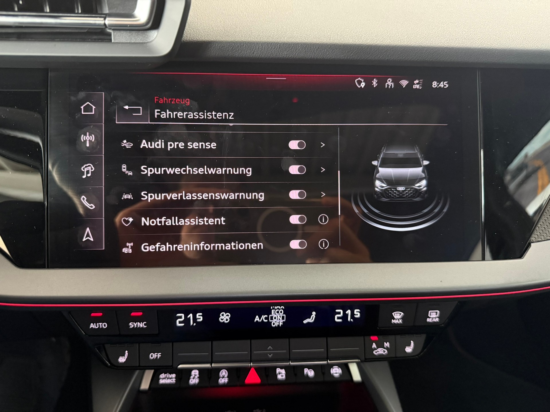 AUDI S3 Limousine TFSI quattro S-tronic, distriktgrün met.-image-22