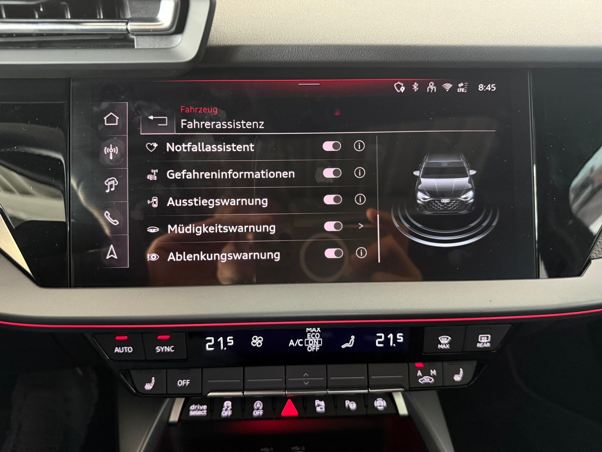 AUDI S3 Limousine TFSI quattro S-tronic, distriktgrün met.-image-23